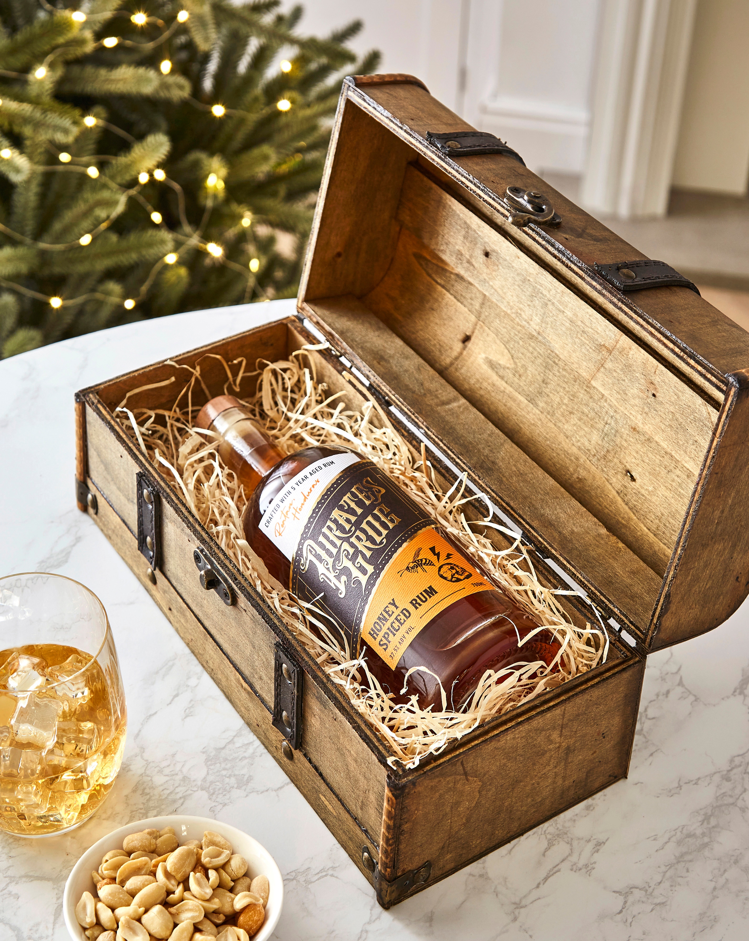 Pirate's Grog Honey Spiced Rum Chest