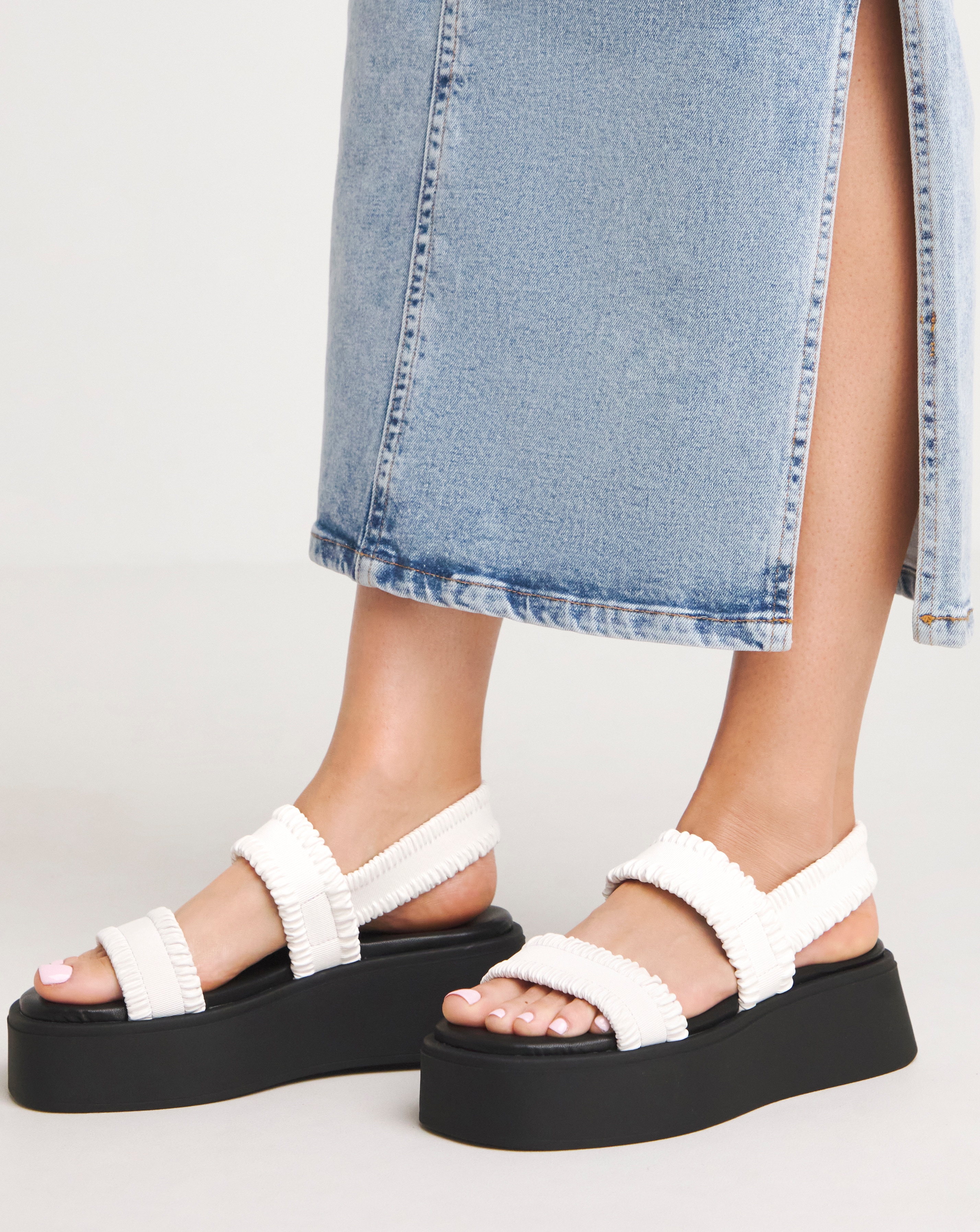 Ruched Strapped Flatform Sandal Wide
