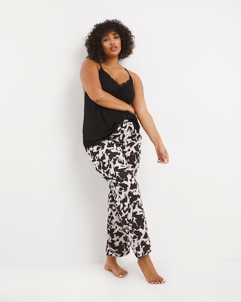 Luna Built-In Support Lace Pyjama Set