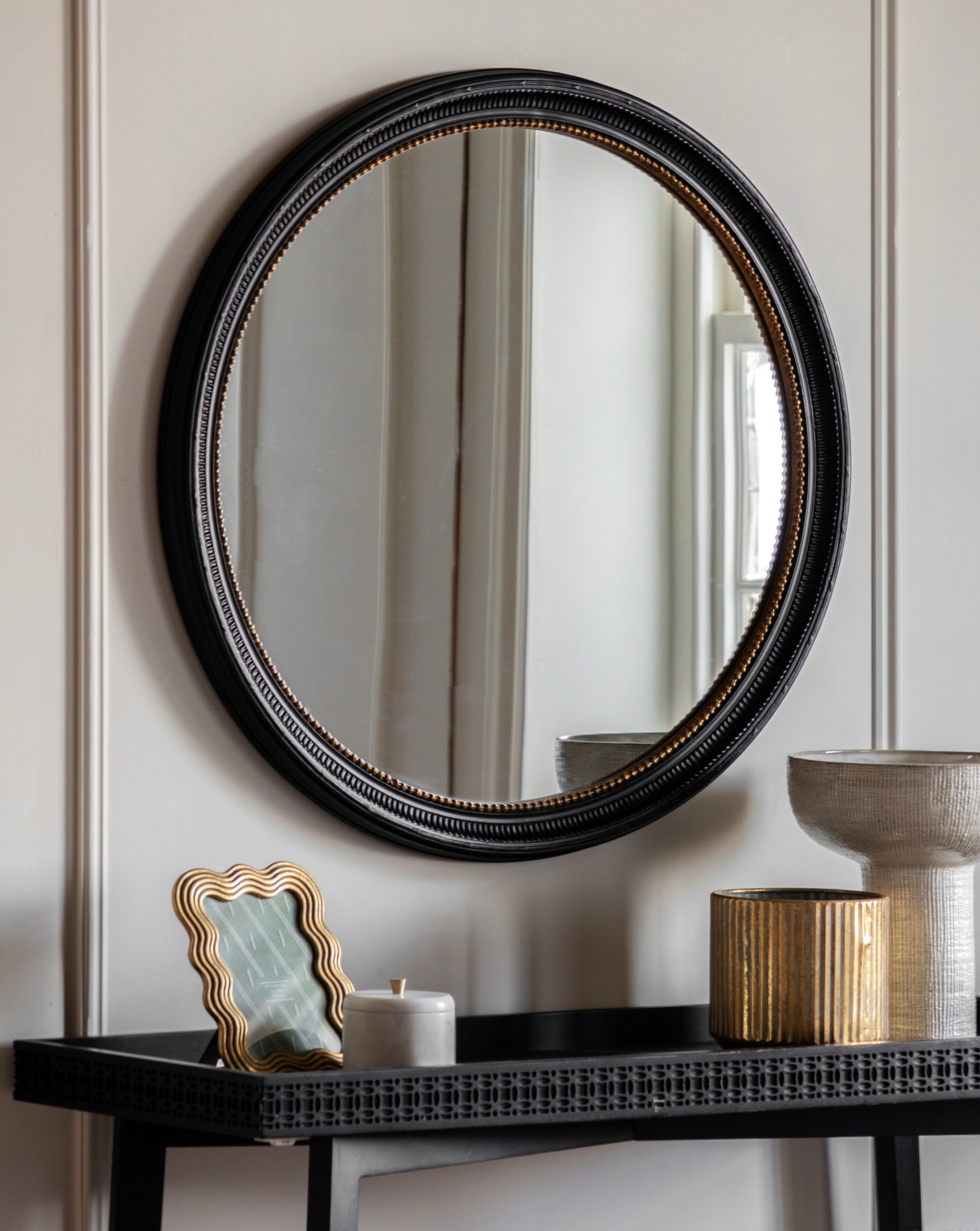 New In - Pisa Round Mirror Black