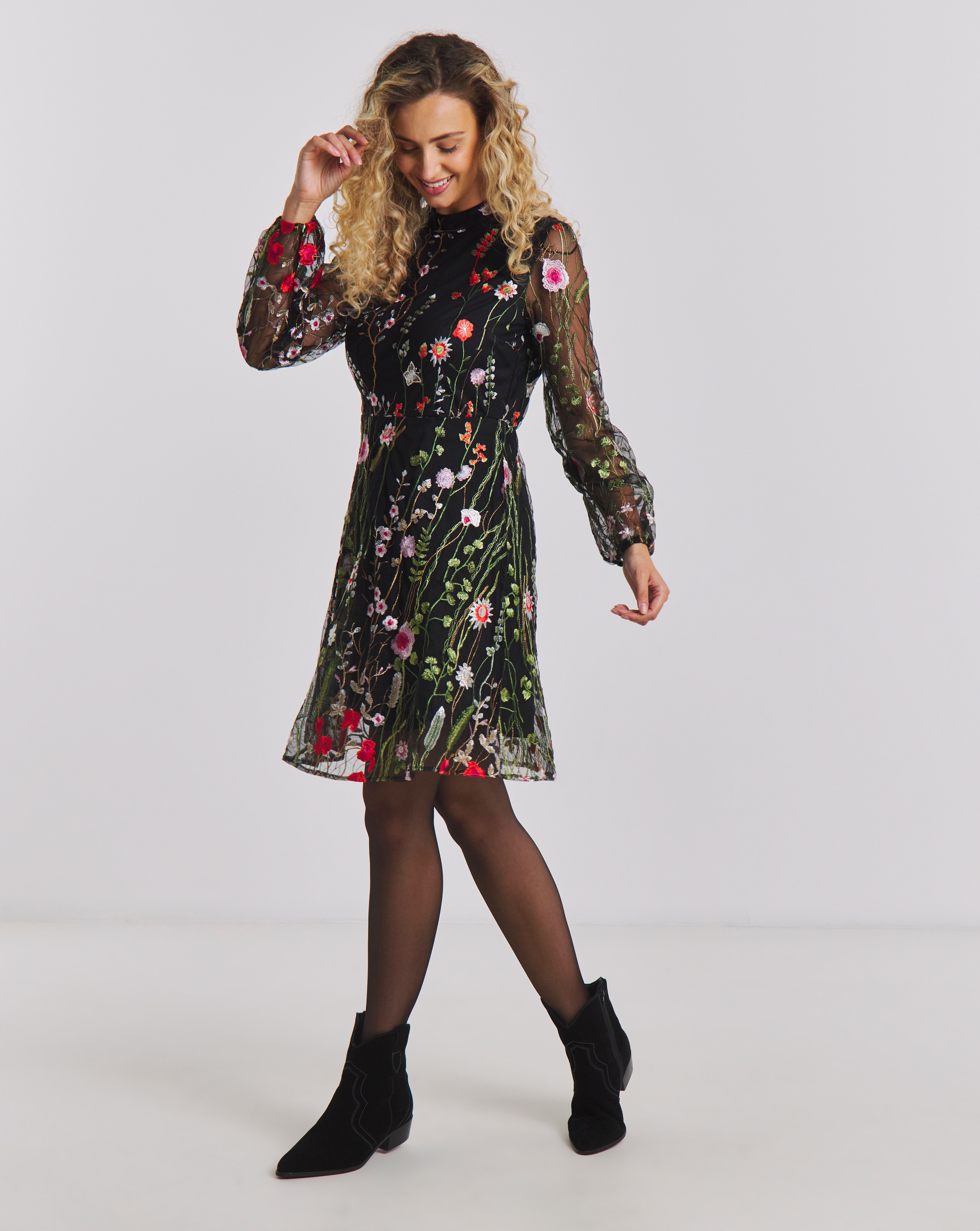 New In - Joe Browns Ophelia Embroidered Dress