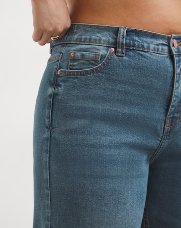 Light Mid Wash 24/7 Wide Leg Jeans
