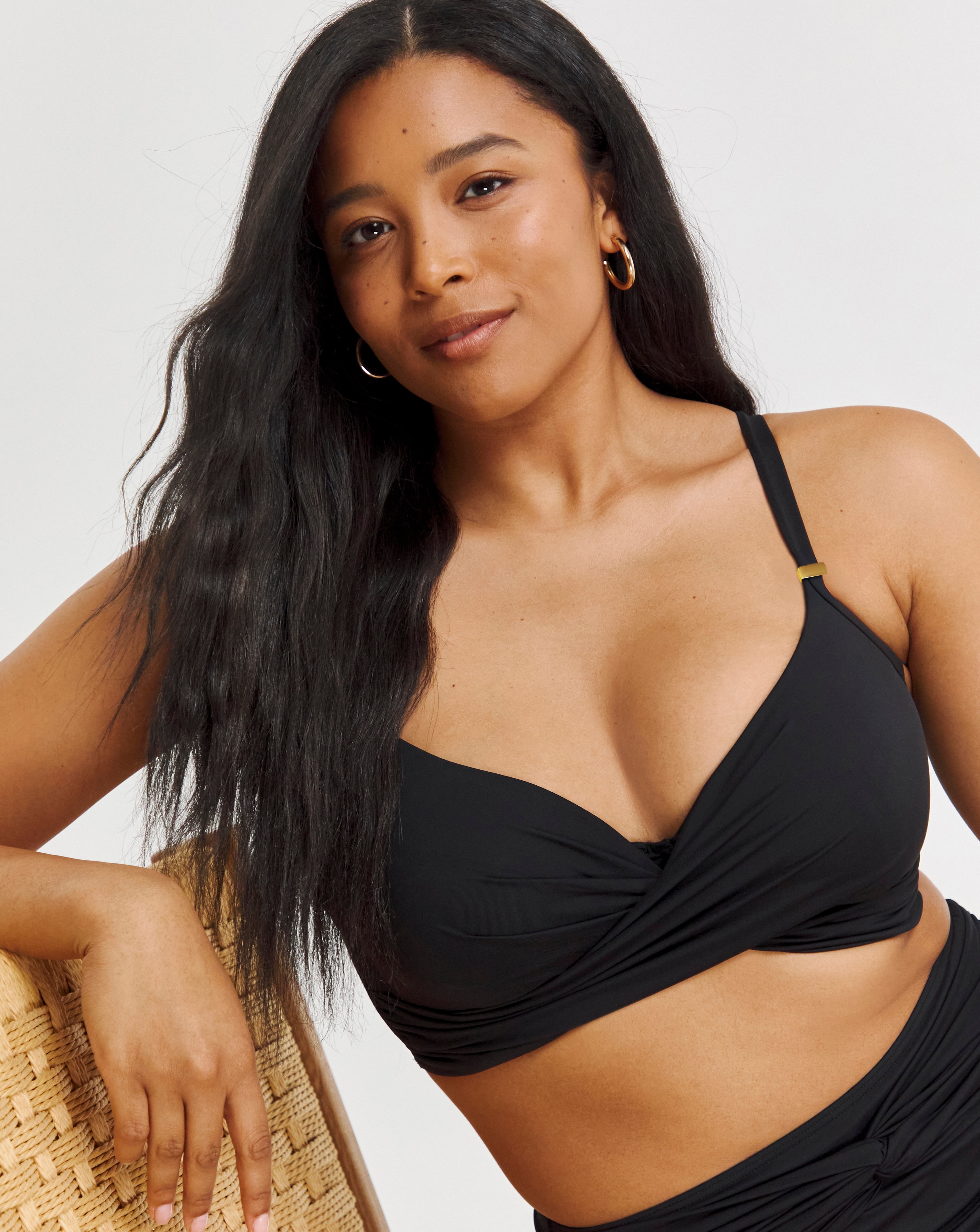 Magisculpt Twist Front Wired Bikini Top