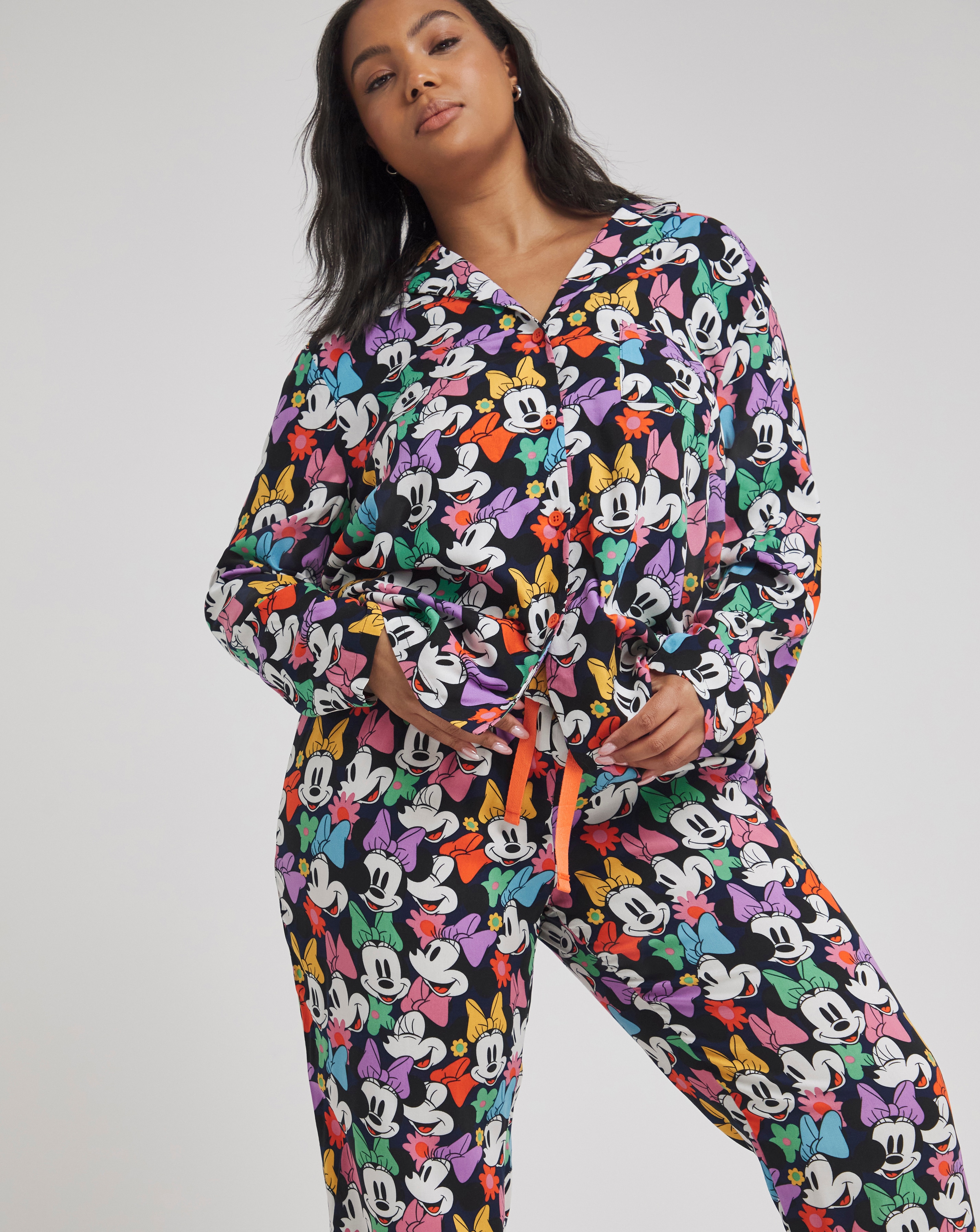Minnie mouse hotsell click on clothes
