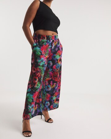 Made in GB Floral Print Scuba Crepe Wide Leg Trouser