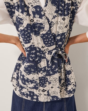 Monsoon Alison Floral Quilted Gilet