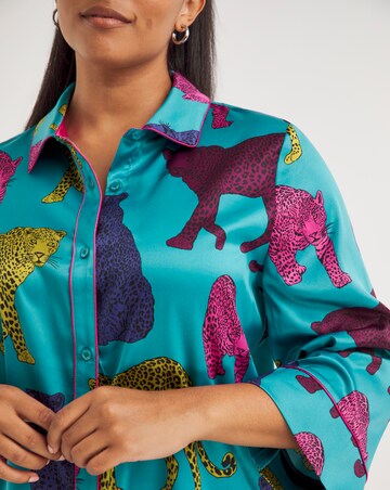 Chelsea Peers Woven Satin Leopard Print Pyjama Set