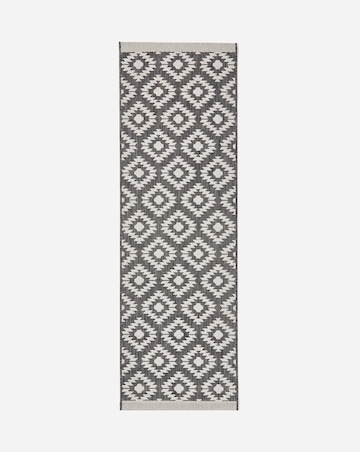 Geo Indoor/Outdoor Runner