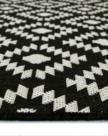 Geo Indoor/Outdoor Rug