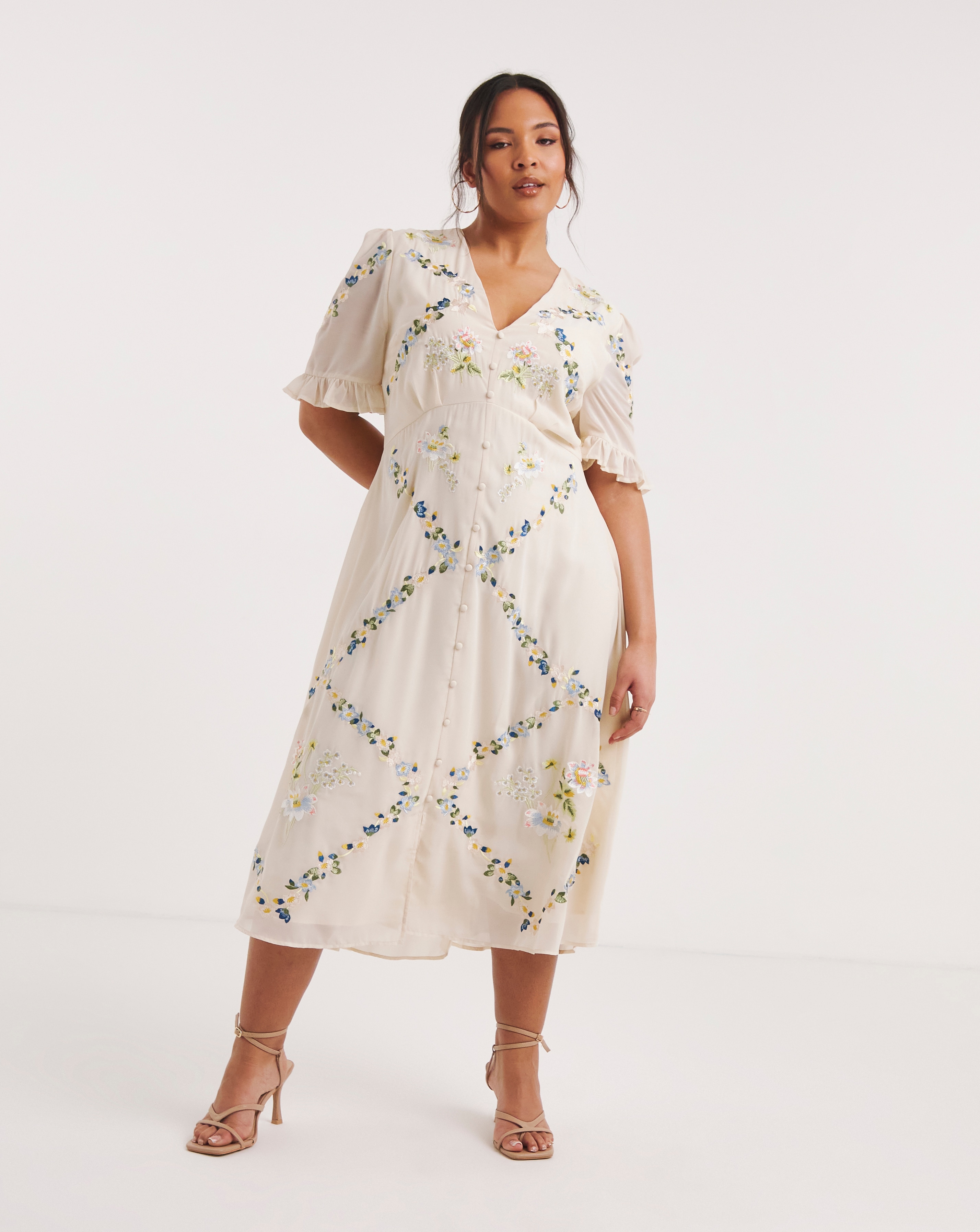 Hope & Ivy Astrid Floral Midi Dress