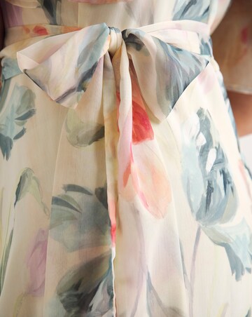 Hope & Ivy Carin Floral Maxi Dress