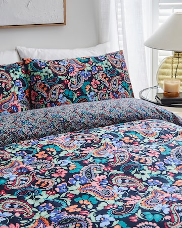 Betsy Bright Paisley Duvet Cover Set