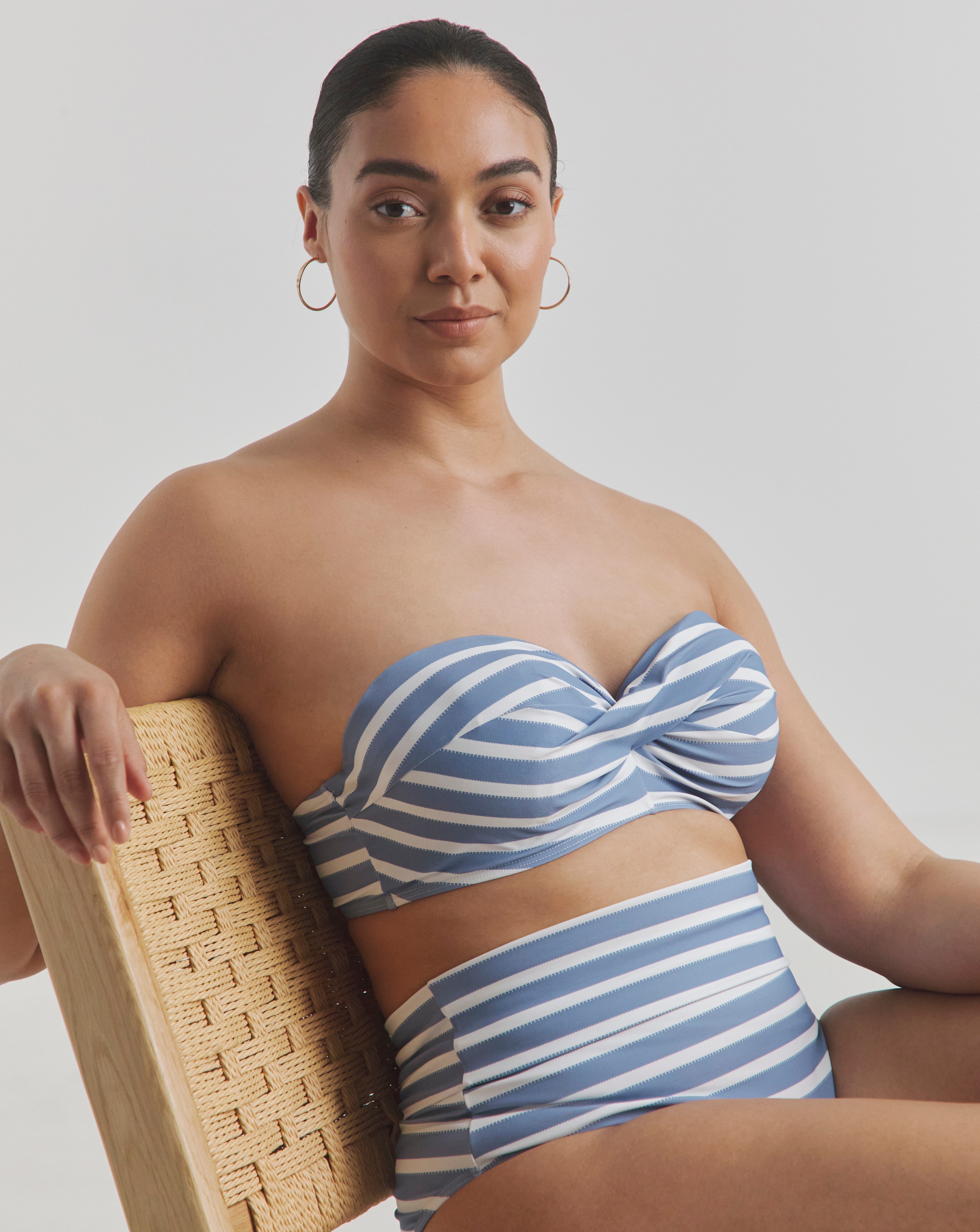 Magisculpt Twist Bandeau Bikini Top