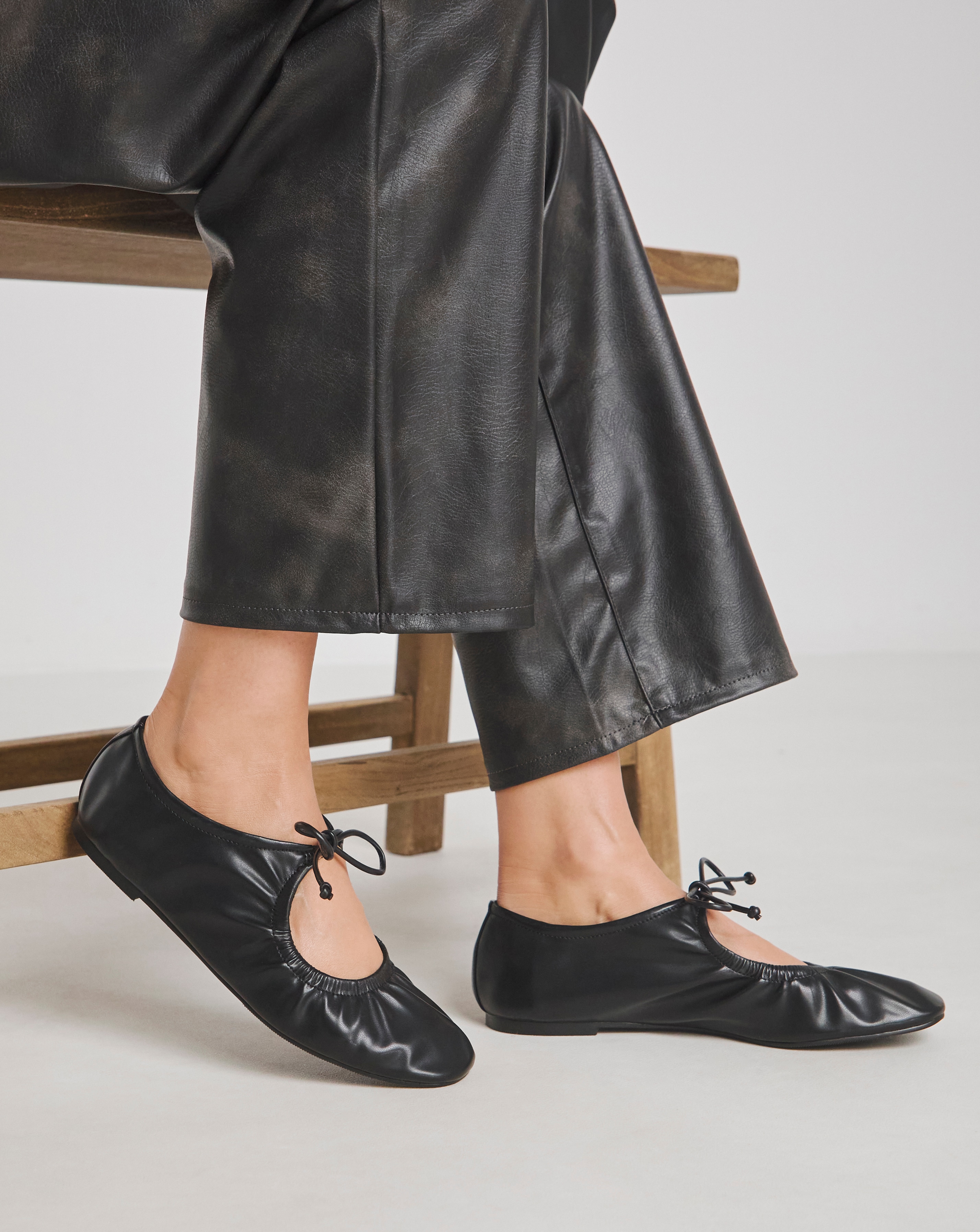 Ruched Front Cross Strap Ballerina Wide