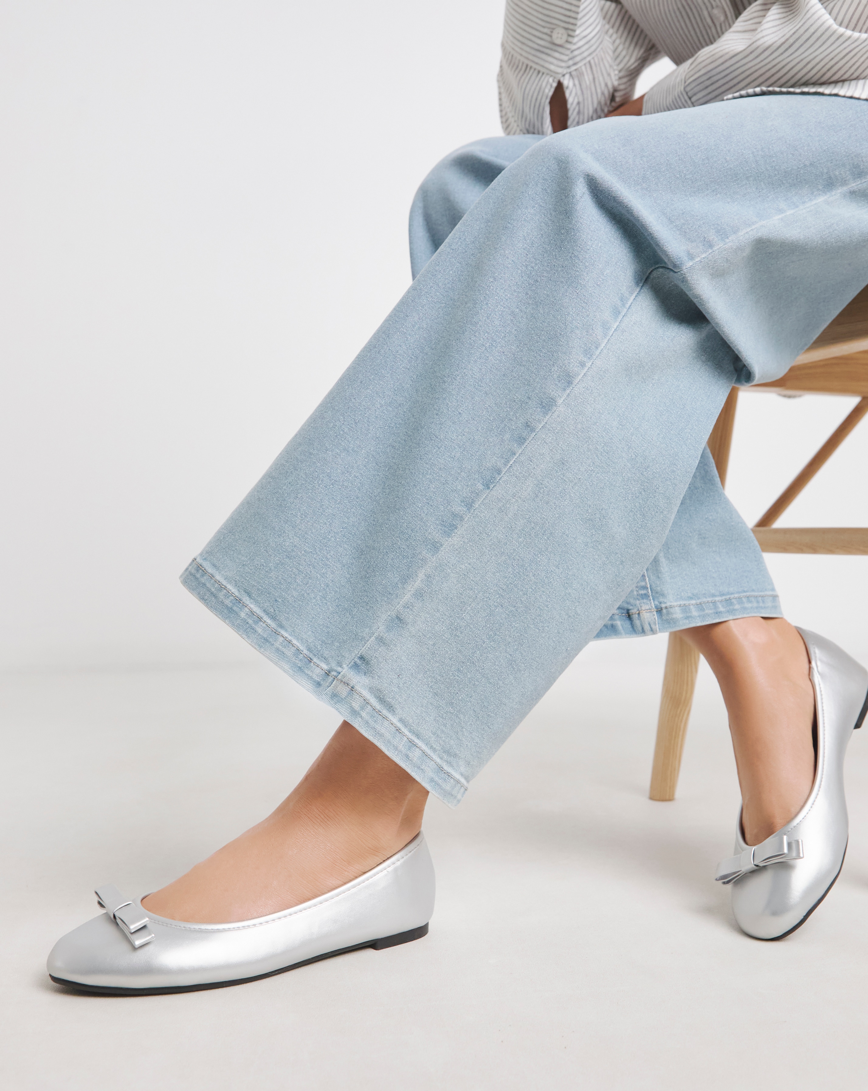 Classic Ballerina Bow Shoe Extra Wide