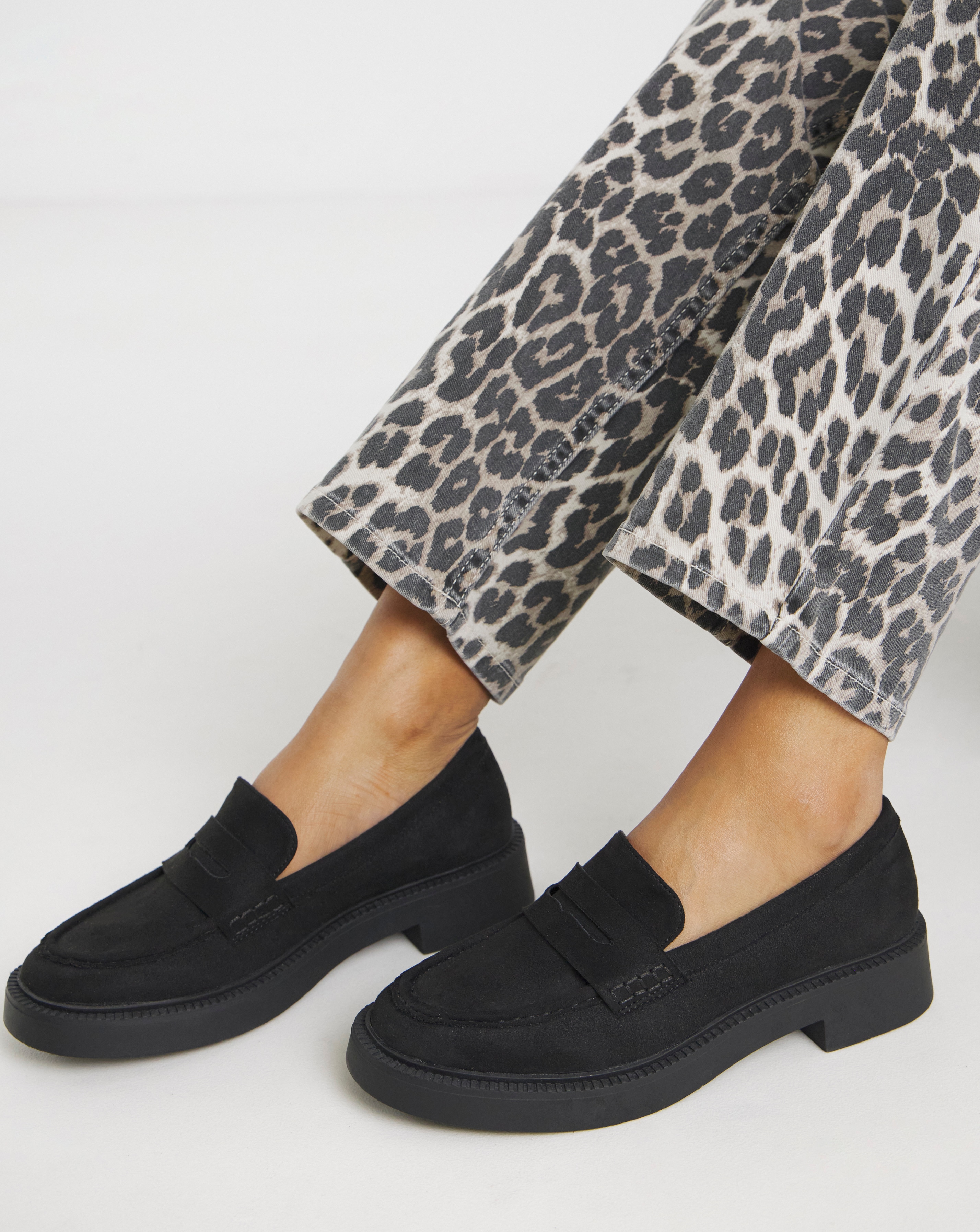 Whip Stich Loafer Wide