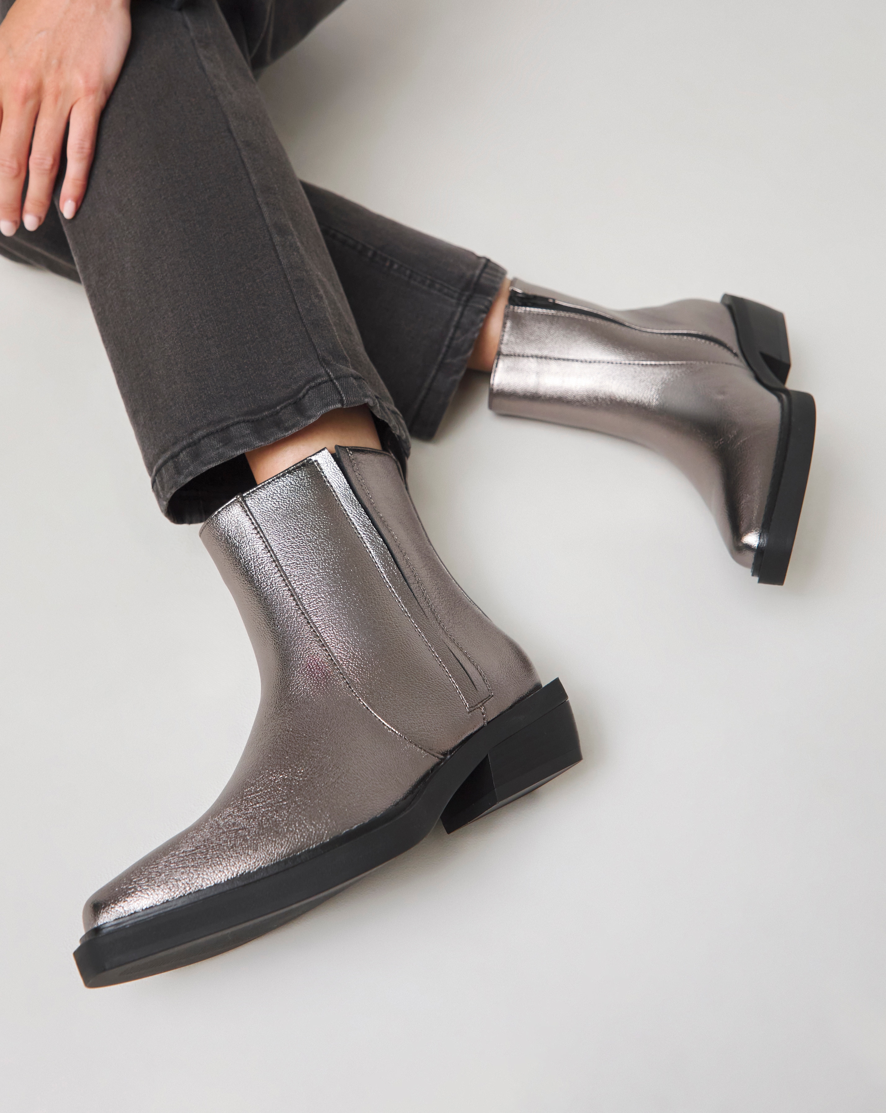 Secret Stretch Seam Western Boots Wide