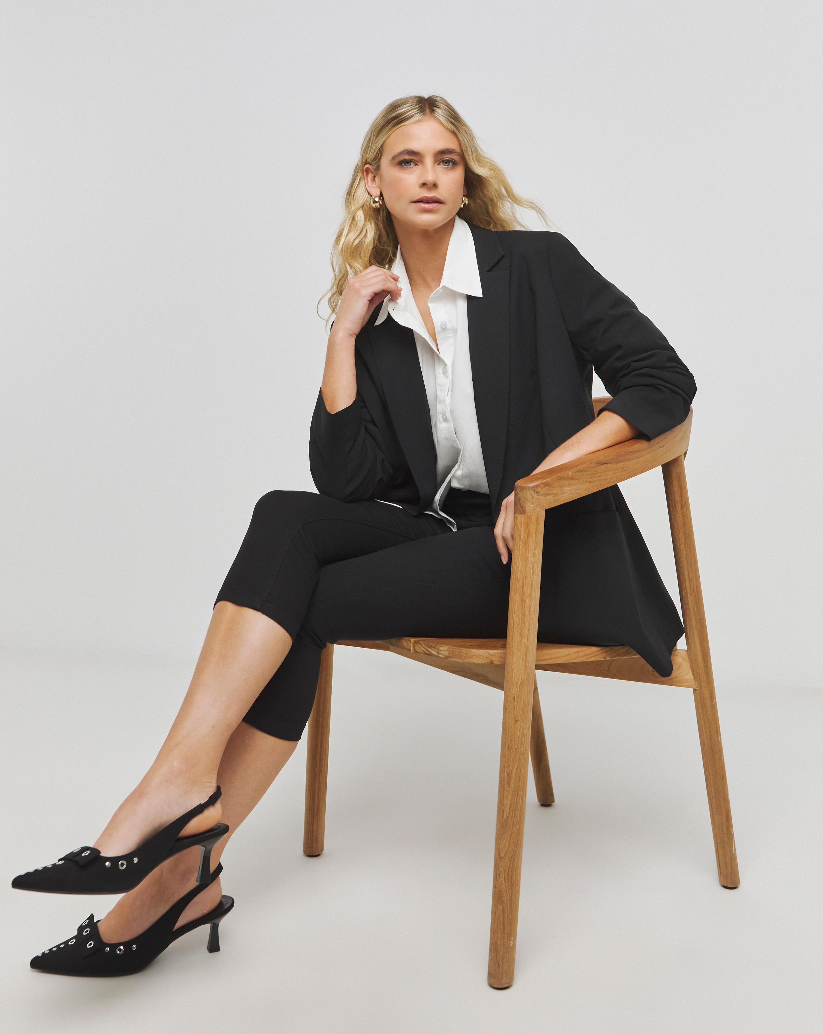 Amber Black Pull On Crop Jeggings