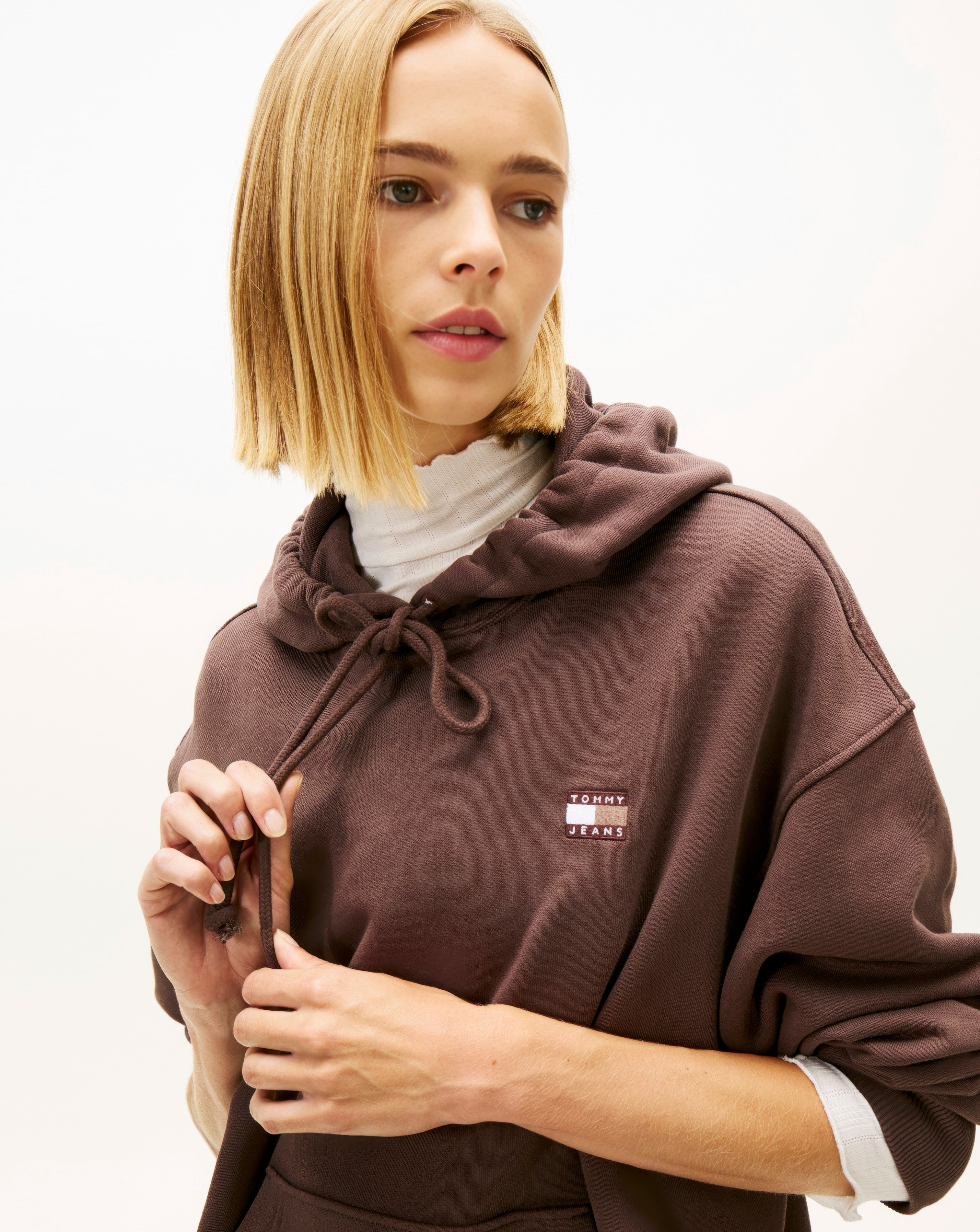 New In - Tommy Jeans Badge Hoodie