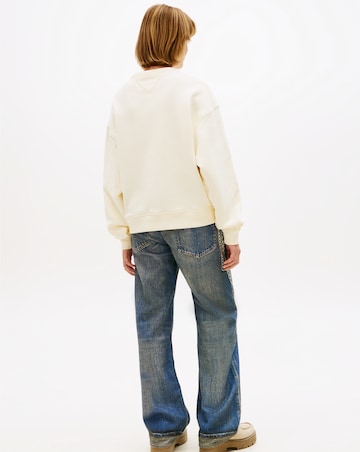 Tommy Jeans Boxy Badge Crew Sweatshirt