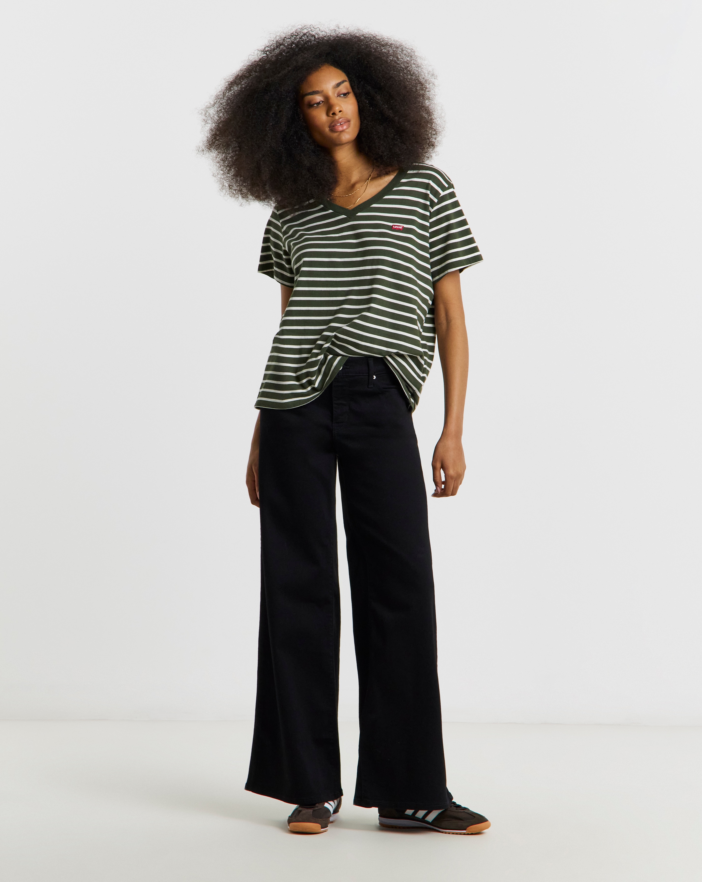 New In - Levis 318 Shaping Wide Leg Jeans