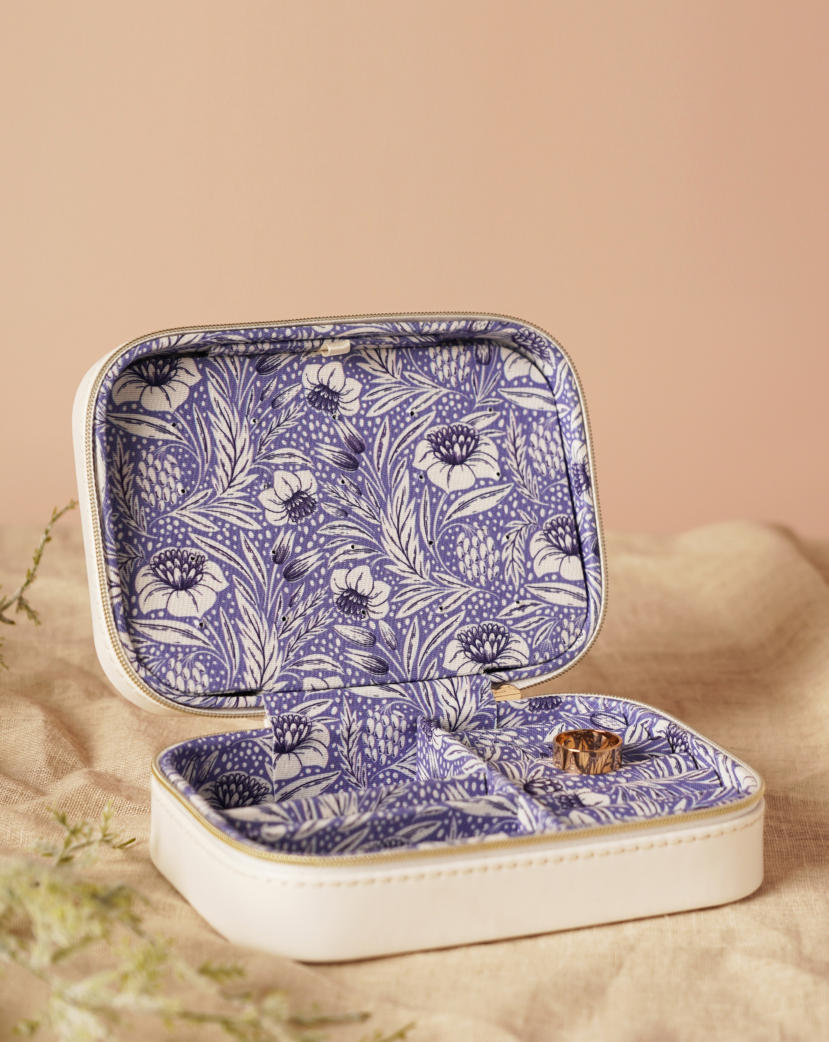 New In - Sophia Lane Floral Jewellery Box